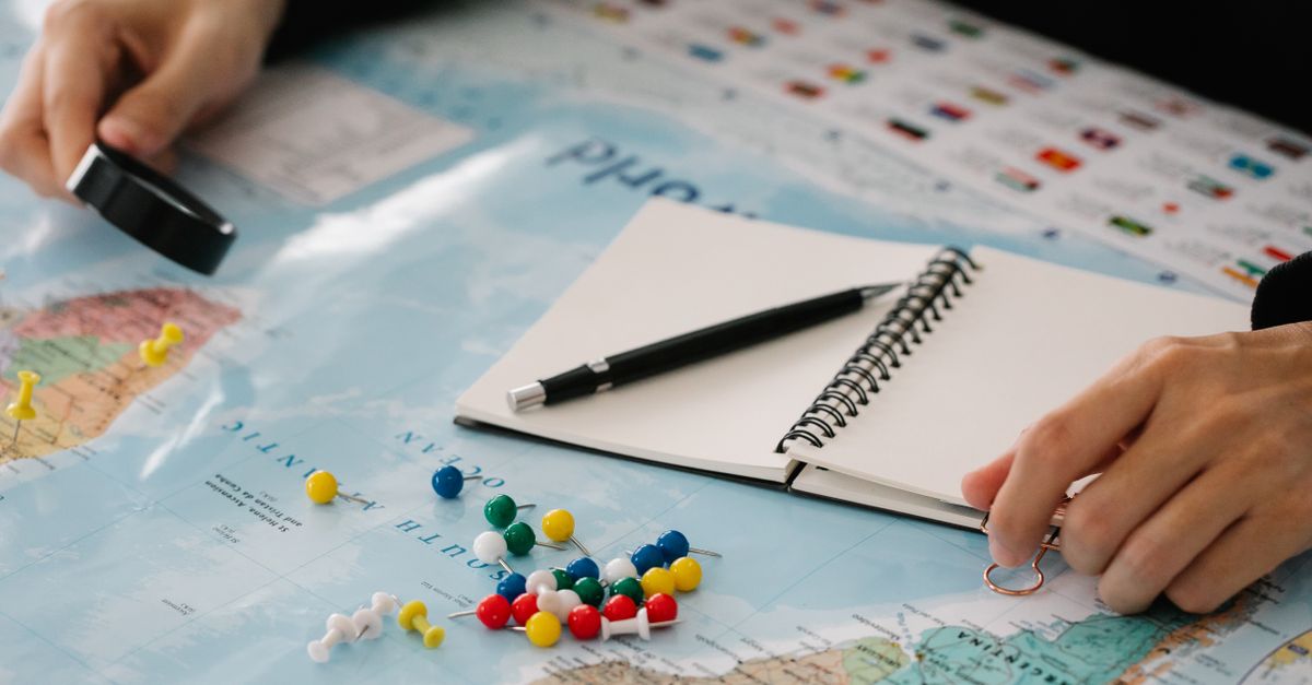 How To Build A Flexible Travel Itinerary That Still Has A Plan editorial image for Marvel Travel.