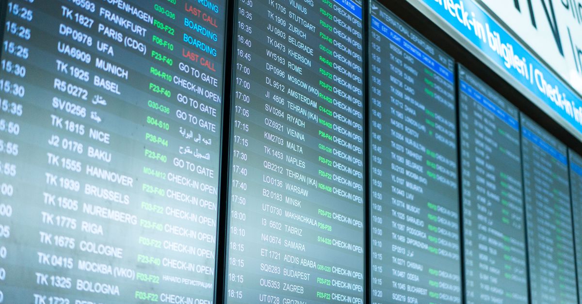 A Layover Time Check Before Booking Flights contextual article image for Marvel Travel.